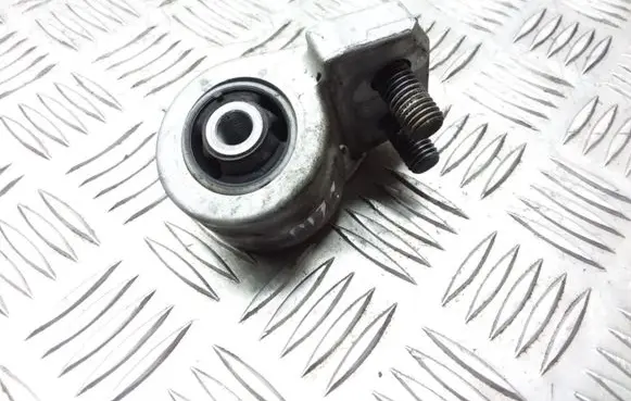 Volvo V70 Gearbox mount