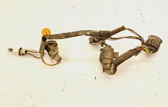Volvo XC70 Headlight/headlamp wiring loom/harness 89033150