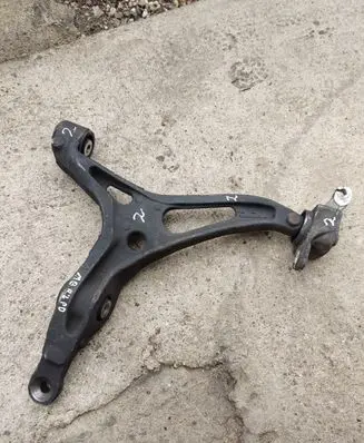 Mercedes-Benz R W251 Front lower control arm/wishbone 000081009106