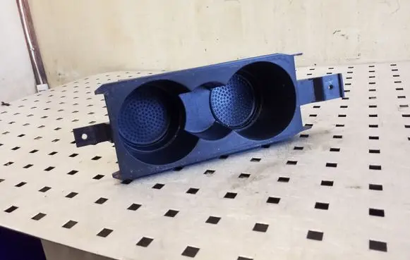 Cup holder front