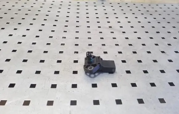 Audi TT TTS Mk2 Air pressure sensor 038906051D 0261230073