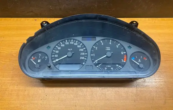 BMW 3 E36 Speedometer (instrument cluster) 88311221