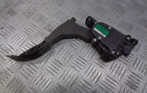 Skoda Fabia Mk1 (6Y) Accelerator throttle pedal 6Q1721503C