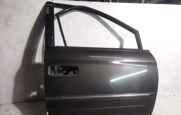 Chrysler Voyager Front door