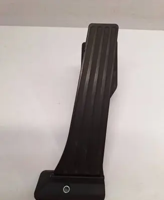 BMW 1 E82 E88 Accelerator throttle pedal 35426786589 35426793742 35426770935
