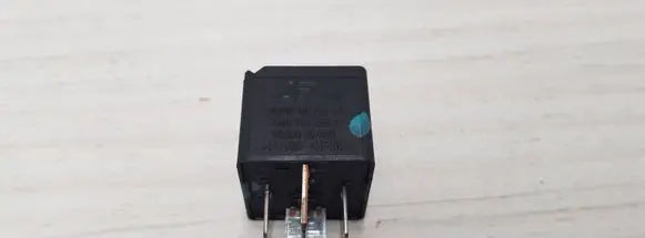 Volkswagen PASSAT B6 Other relay 7M0951253A 95VW10K705CA V23136J6X45