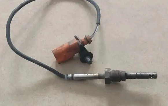 Volkswagen Transporter - Caravelle T5 Exhaust gas temperature sensor 076906088E
