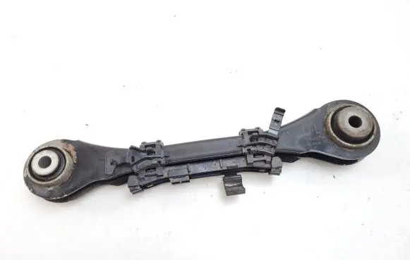 Rear control arm