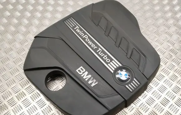 BMW X3 F25 Engine cover (trim) 7811024