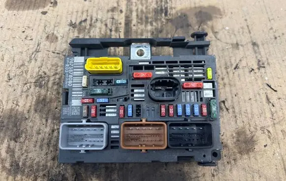Fiat Scudo Fuse module 9675878080
