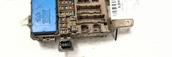 Toyota Corolla E120 E130 Fuse box set 82641-02040