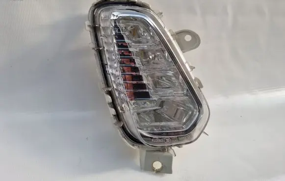Volvo XC40 LED Daytime headlight 31323115