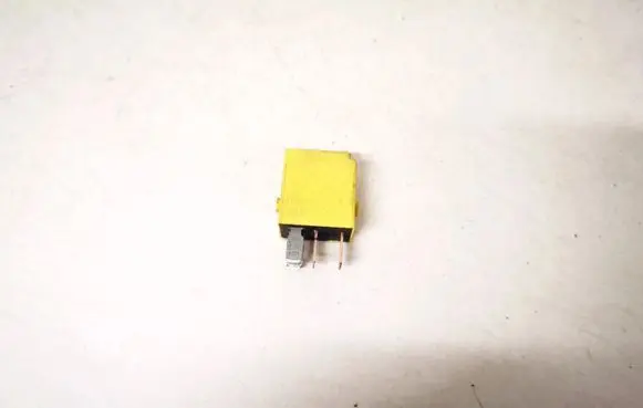 Mercedes-Benz E W211 Other relay 0025421219 4rd007814-02