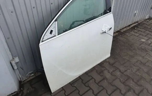 Opel Insignia A Front door GAZ Z40R LIFT