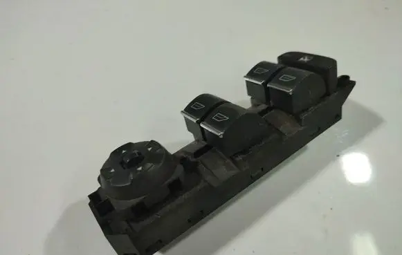 Electric window control switch