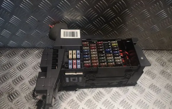 Mercedes-Benz A W169 Fuse box set 1695451740 A1695451740