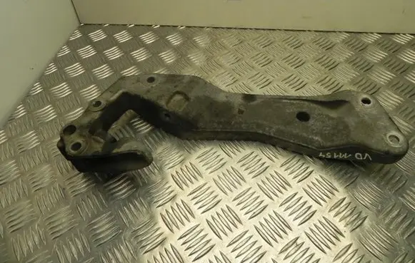 BMW 5 F10 F11 Engine mounting bracket 6777615 VD11154
