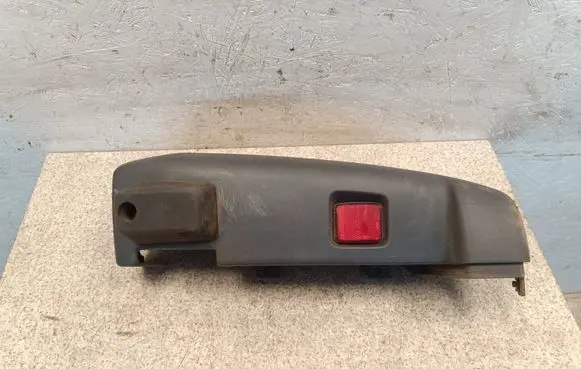 Rear bumper corner part panel trim