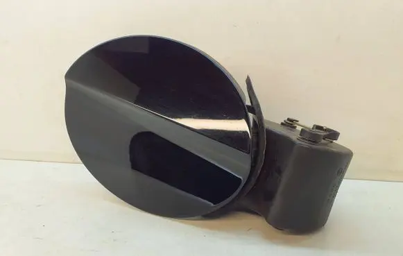 Mercedes-Benz CLS C219 Fuel tank cap A2196300082 A0005846517 C040
