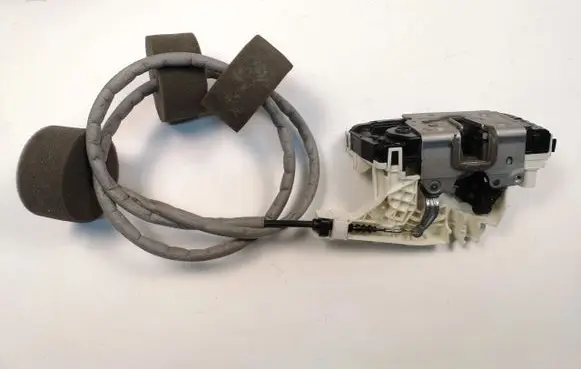 Volkswagen Caddy Sliding door lock A4477303900