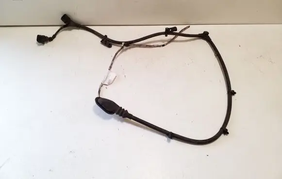Volkswagen Golf VII Rear ABS sensor wiring 8V0927902J