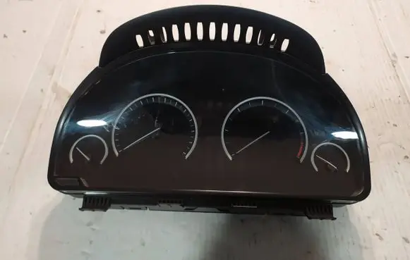 BMW 5 F10 F11 Speedometer (instrument cluster) 6802329