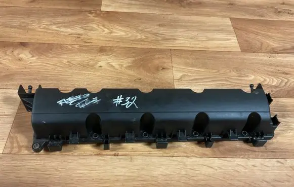 Citroen C4 I Rocker cam cover F09702160100
