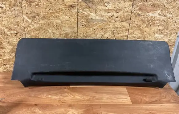 Nissan Note (E11) Tailgate/boot lid cover trim 909009U00A
