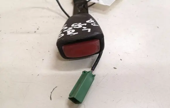 Volvo V50 Front seatbelt buckle 515590118032