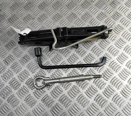 Peugeot 207 Tool set 7212SQ 9656868180