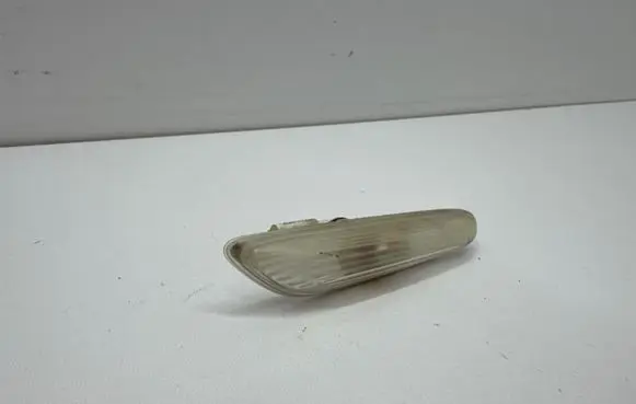 BMW 3 E90 E91 Front fender indicator light PA66GF30