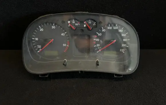 Volkswagen Golf IV Speedometer (instrument cluster) 1J0919881D