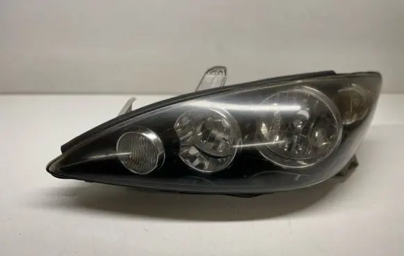 Toyota Camry Headlight/headlamp 81150AA060