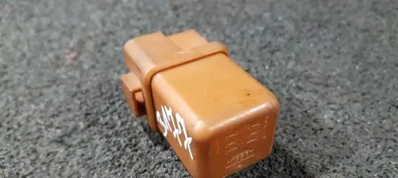 Nissan Almera N16 Other relay 25230C9963