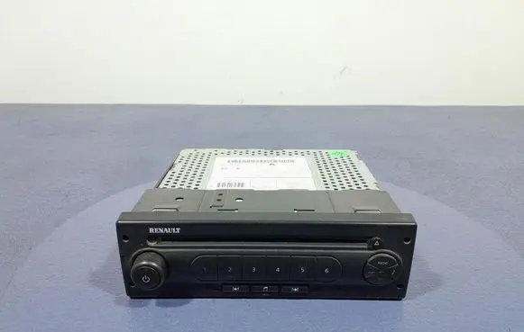 Renault Megane III Radio/CD/DVD/GPS head unit 7421470353
