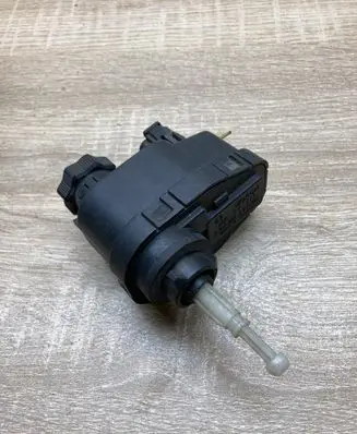 Opel Astra F Headlight level adjustment motor 0307851325