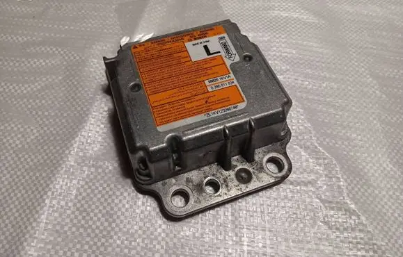 Nissan Juke I F15 Airbag control unit/module 988201KV1A 0285011034 ZEKTV123260748