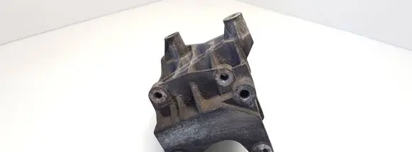 Renault 19 Power steering pump mounting bracket 7700738944