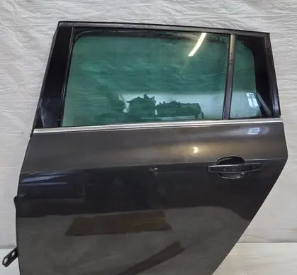 Opel Zafira C Rear door