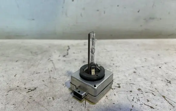 BMW 5 F10 F11 Xenon bulb 9285141294 002995 35WE104