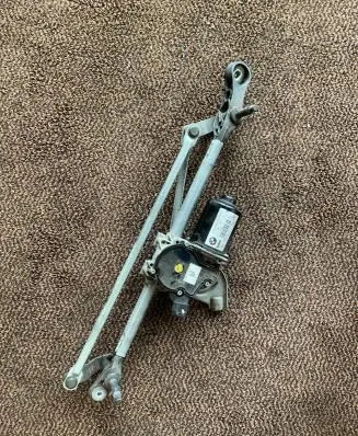BMW 1 F20 F21 Front wiper linkage and motor 7267503 W000026097
