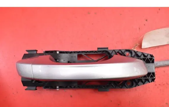 Skoda Octavia Mk3 (5E) Front door exterior handle 