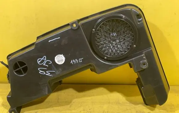 Audi A4 S4 B8 8K Subwoofer speaker RZ1R10P2