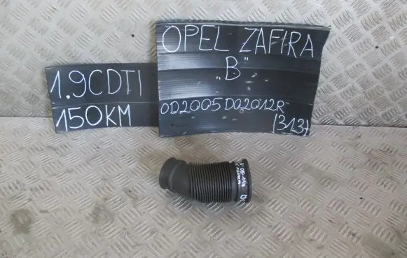 Opel Zafira B Air intake hose/pipe