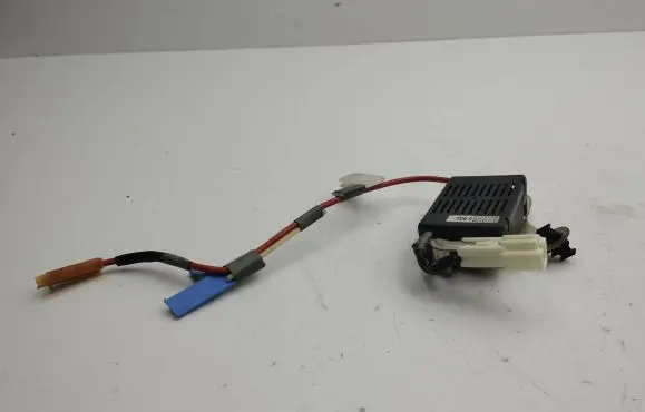 Lexus GS 300 350 430 450H Aerial antenna filter 05368593L