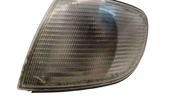 Audi A6 S6 C4 4A Front indicator light 145841