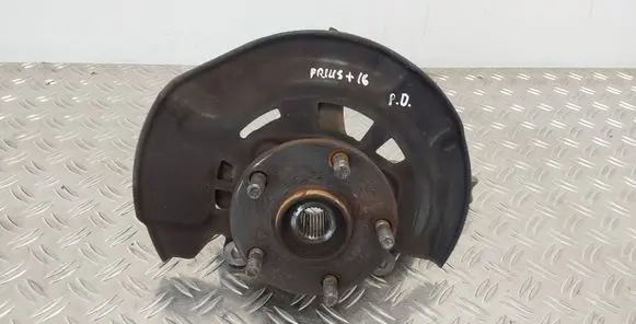 Toyota Prius+ (ZVW40) Front wheel hub