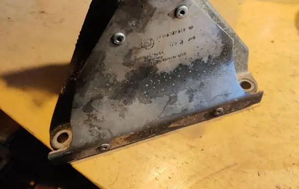 BMW 7 F01 F02 F03 F04 Engine mounting bracket 22116777528