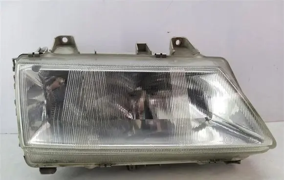 Lancia Zeta Headlight/headlamp