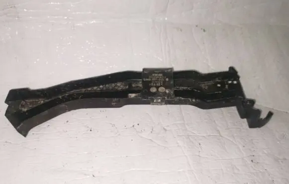 Volkswagen Sharan Other engine bay part 5N0871615E